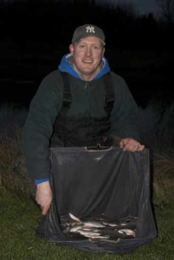 Justin Ashby Peg 27 8lb Roach.jpg